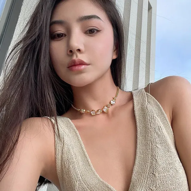 Celine Collier chaîne motif cristal doré 8