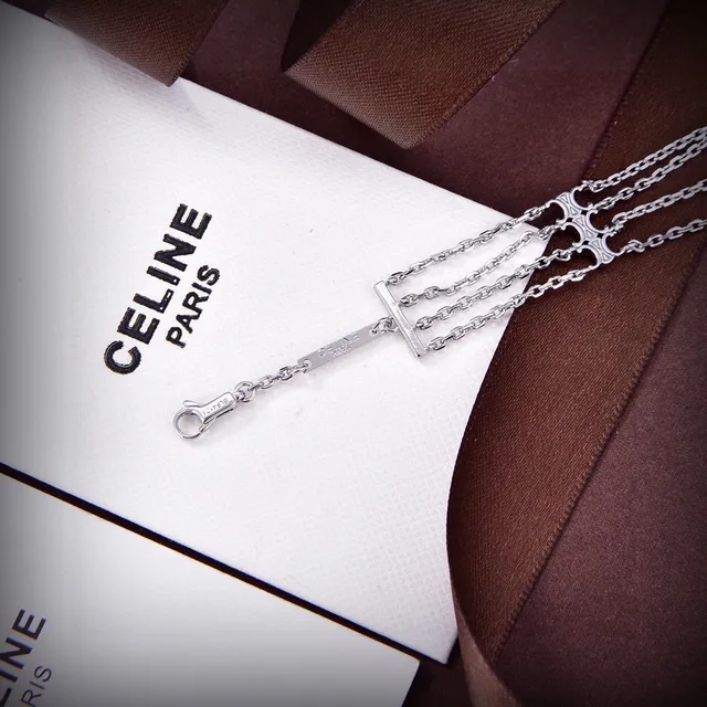 Celine Triomphe Multi-Chain Cross Motif pulsera 5