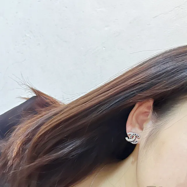 Chanel Bijoux Fantaisie Pearl and Crystal CC Logo Earrings 4