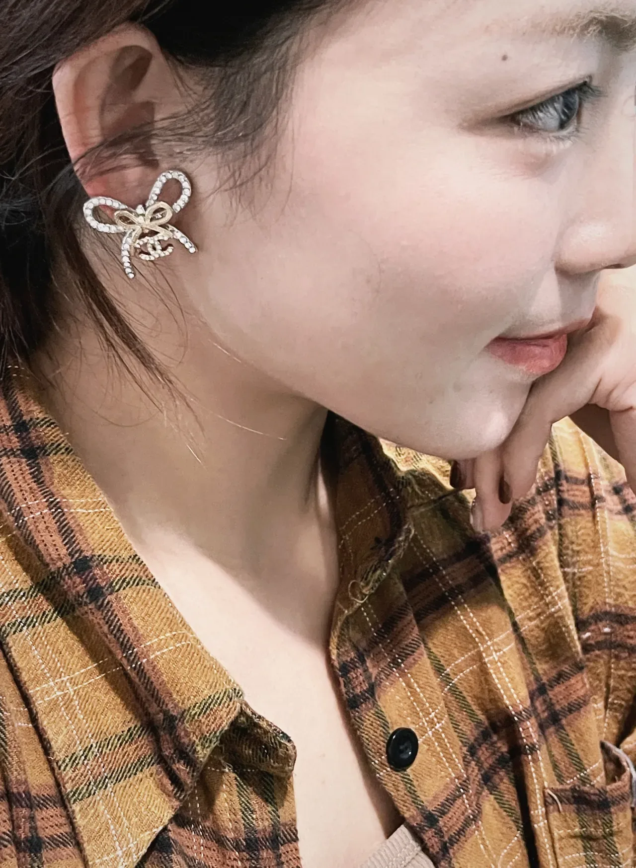 Chanel Bow Pavé-Crystal Dual-Tone Earrings 5