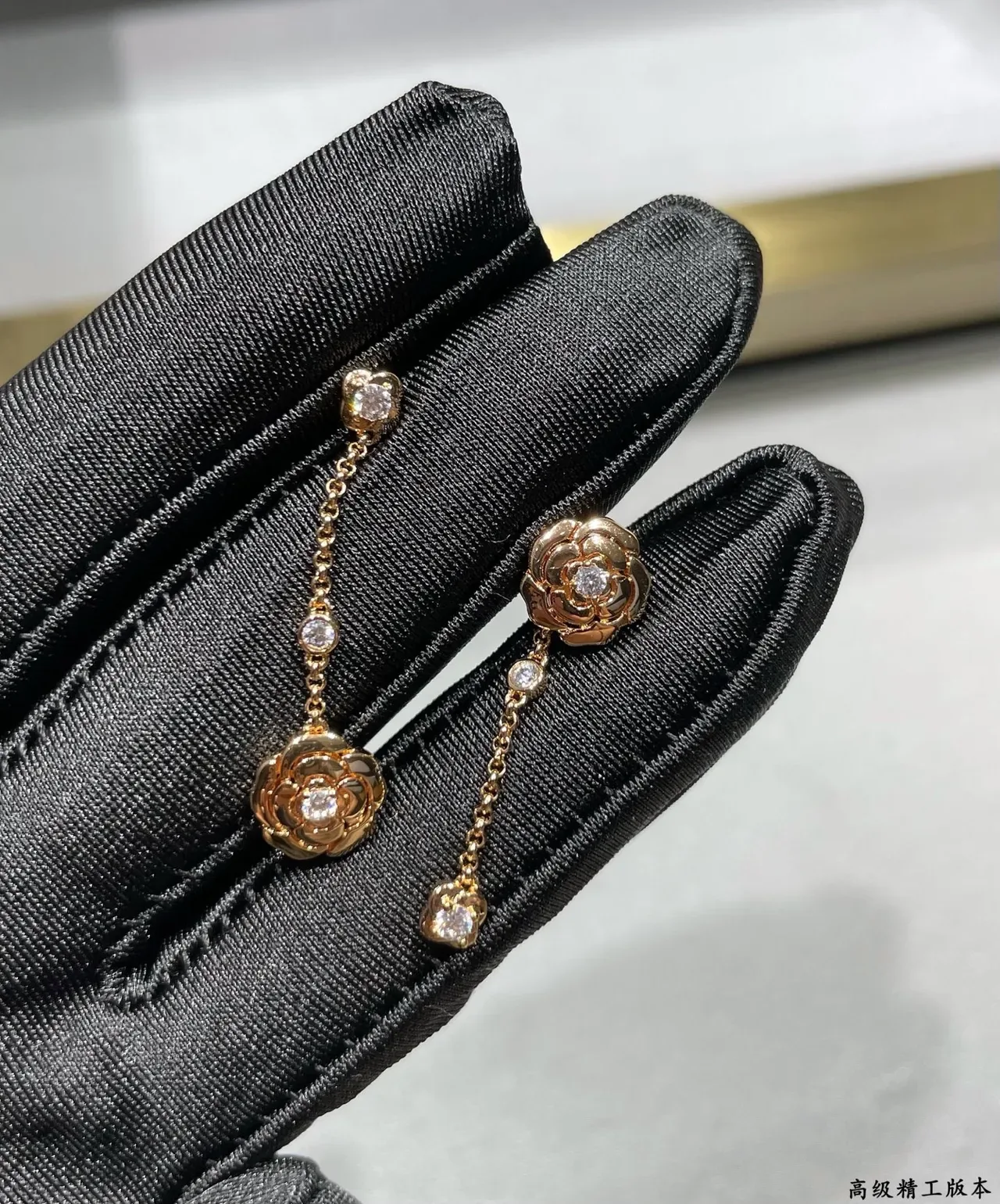 Chanel Camélia Diamants Gold-Tone Diamond Floral Chain Dangle Earrings 3