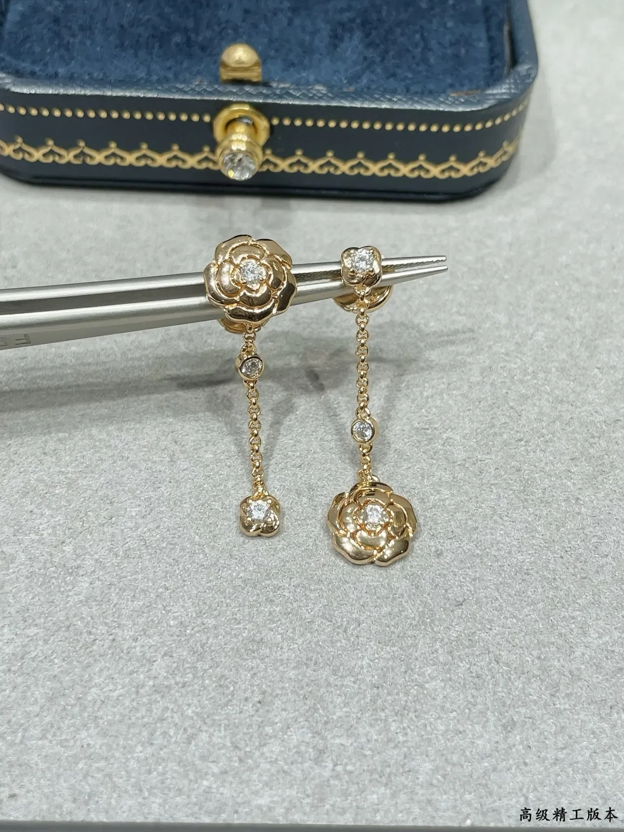 Chanel Camélia Diamants Gold-Tone Diamond Floral Chain Dangle Earrings 4