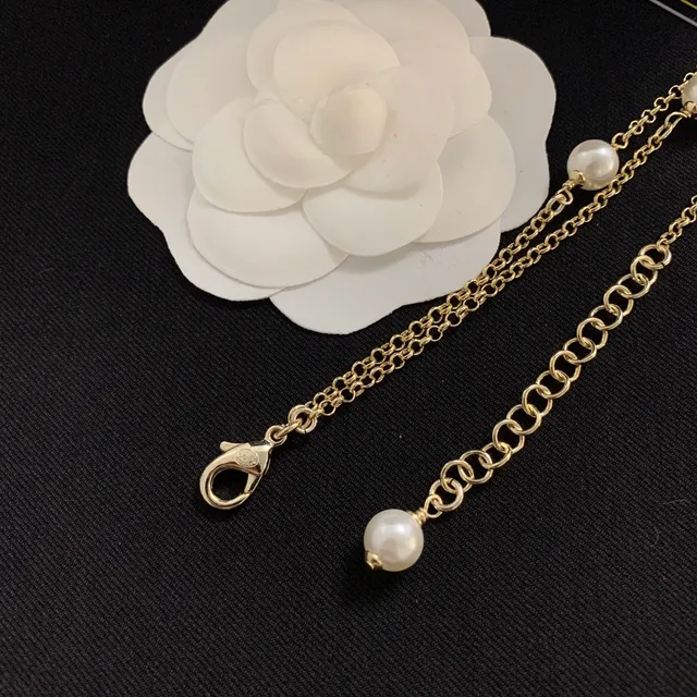 Chanel कैमेलिया पर्ल लेयर्ड गोल्ड-टोन चेन नेकलेस 2