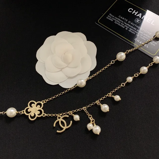 Chanel कैमेलिया पर्ल लेयर्ड गोल्ड-टोन चेन नेकलेस 3
