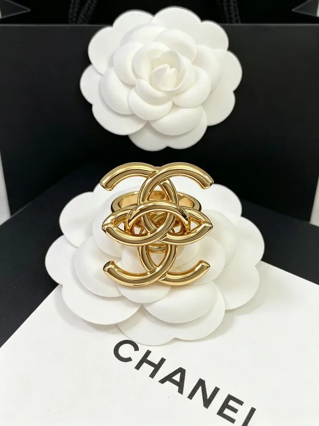 Chanel Camellia Ring White Gold Interlocking CC Logo Flower Base Ring 6