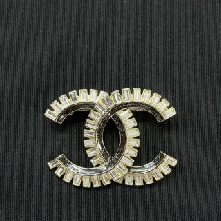 Chanel CC Brooch Black Gold Interlocking Motif Baguette-Cut Crystal Border Brooch