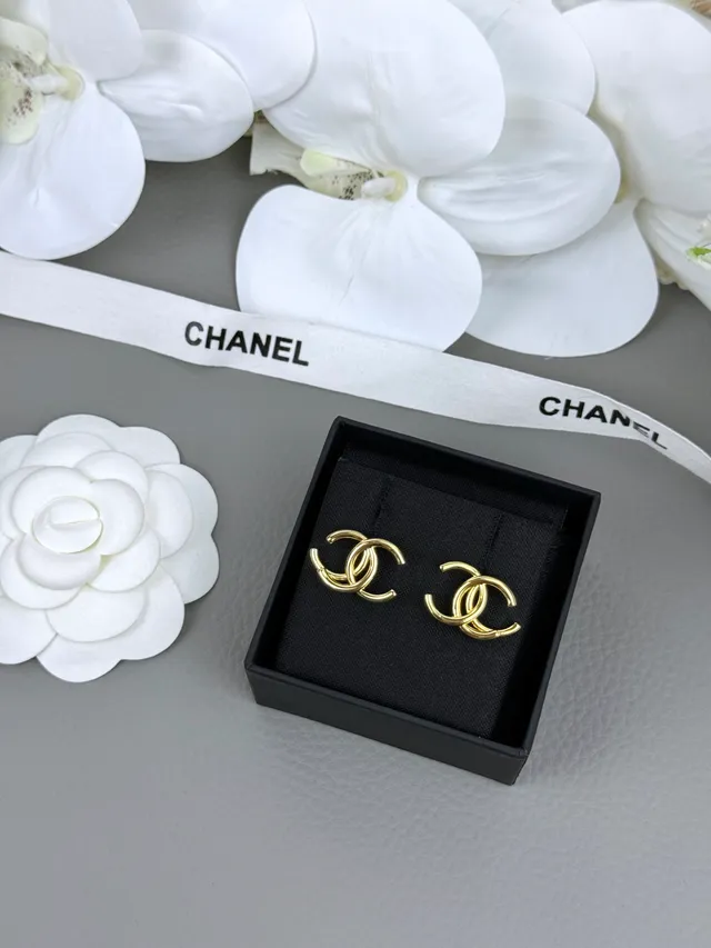 Chanel CC Logo Gold-Tone Stud Earrings 2