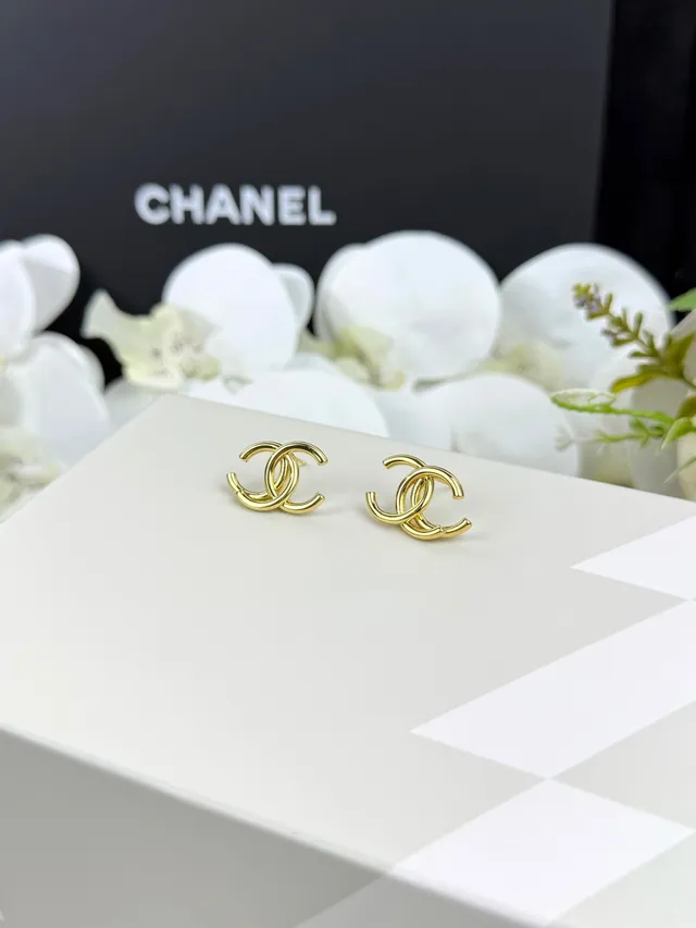 Chanel CC Logo Gold-Tone Stud Earrings 6