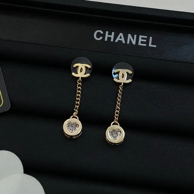 Chanel CC Logo Pérola e Cristal Coração Brincos Pendentes 4