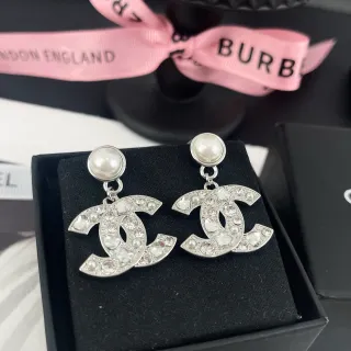 Chanel CC Logo 珍珠頂水晶耳坠