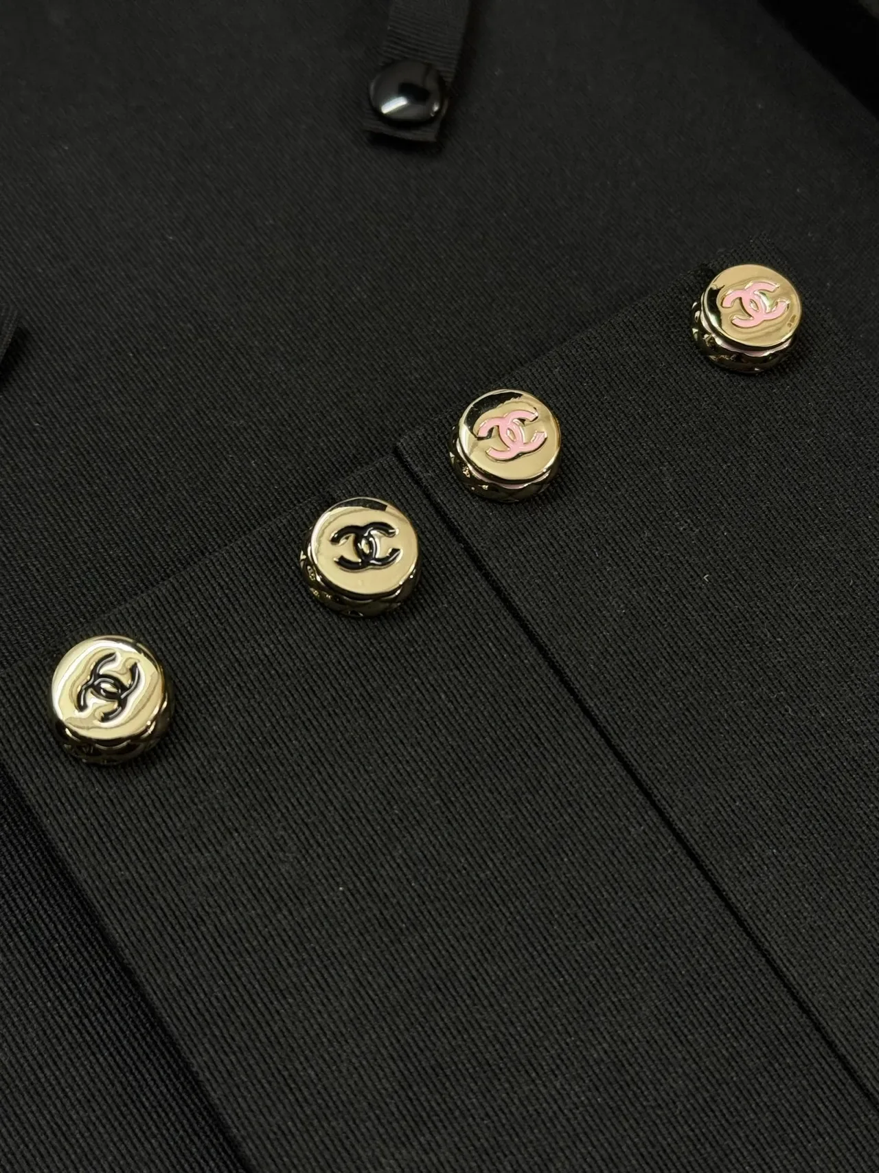 Chanel CC Logo Stud Silver Black Round Metallic Earrings 6