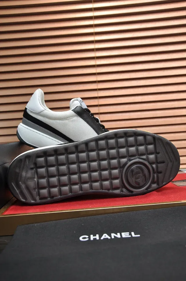 Chanel Color-Blocked Logo Low-Top Lifestyle Sneakers 4