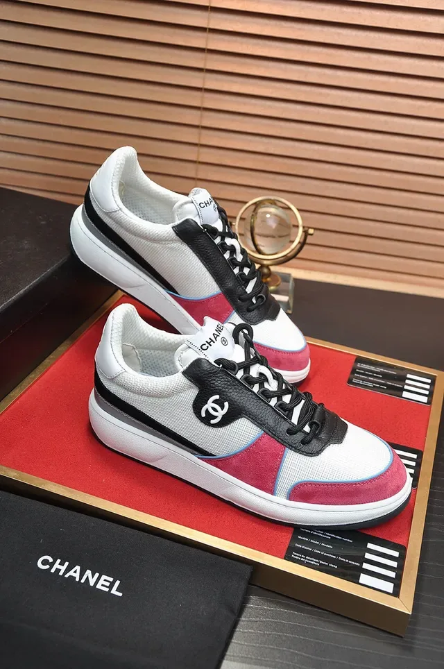 Chanel Color-Blocked Logo Low-Top Lifestyle Sneakers 5
