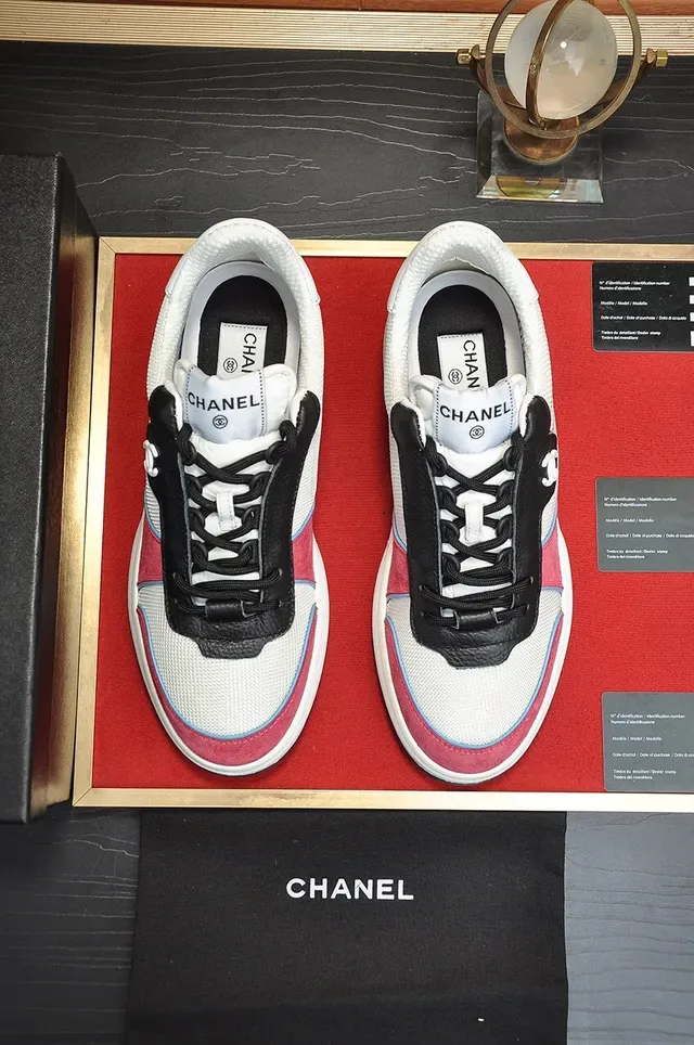 Chanel Color-Blocked Logo Low-Top Lifestyle Sneakers 9