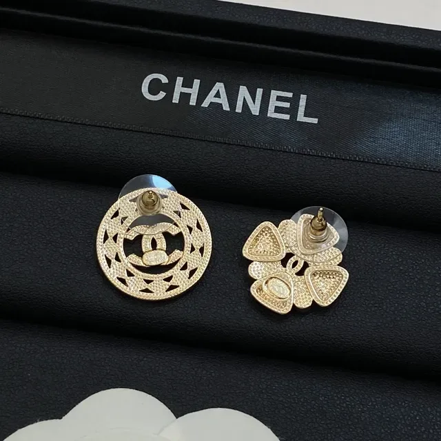 Chanel Crystal-Embellished CC Logo Gold-Tone Stud Earrings 2