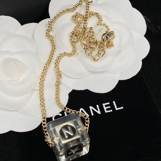 Chanel Cube Necklace Gold-Tone Transparent Acrylic Star Pendant Necklace 3