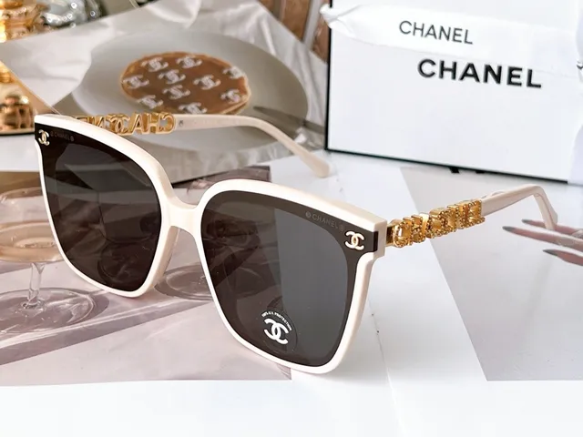 Chanel 灰银方形醋酸纤维镜框水晶镶嵌太阳镜腿 4