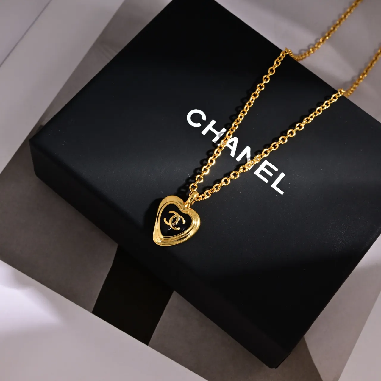Chanel Heart Pendant Gold Black Curb Chain Necklace 7