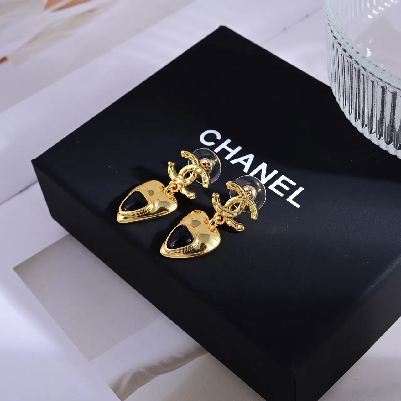 Chanel Heart Pendant Gold Black Curb Chain Necklace 9