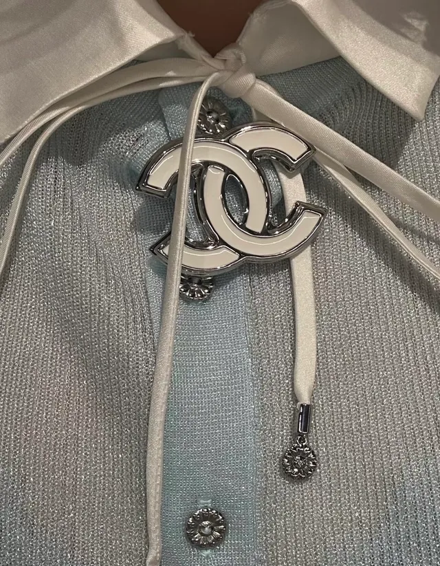 Chanel Interlocking CC White Enamel Silver-Tone Brooch 7