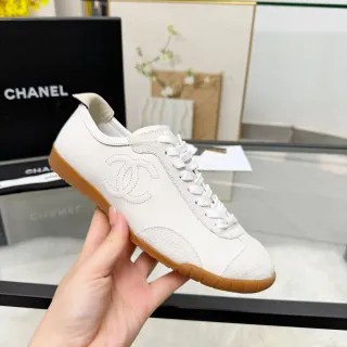 Chanel 生活运动鞋 白棕色 缝合 interlocking CC Logo 混合皮革和麂皮