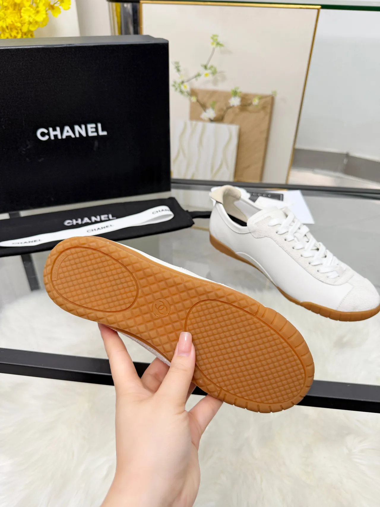 Chanel Lifestyle Sneaker White Brown Stitched Interlocking CC Logo Mixed Leather And Suede Upper Lifestyle Sneakers 5