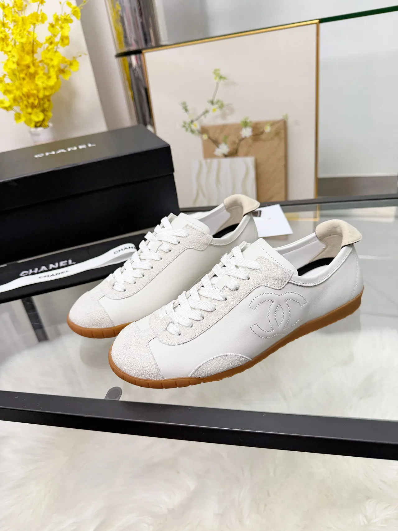 Chanel Lifestyle Sneaker White Brown Stitched Interlocking CC Logo Mixed Leather And Suede Upper Lifestyle Sneakers 4