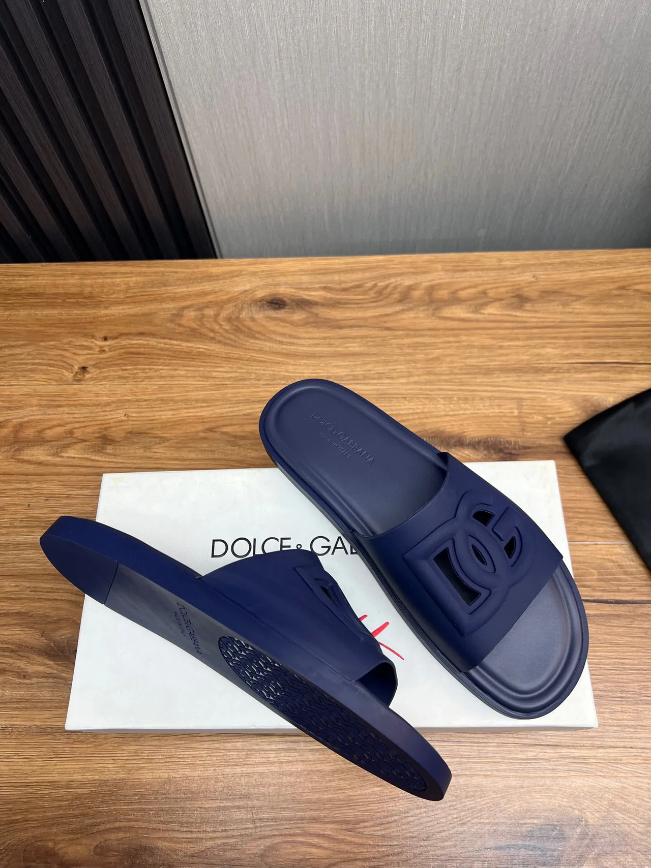 Chanel Navy Molded Rubber Logo-Cutout Strap Slippers 6