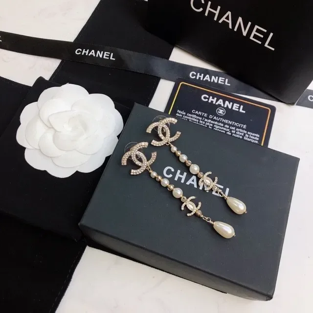 Chanel Pearl and Crystal Drop Earrings 3