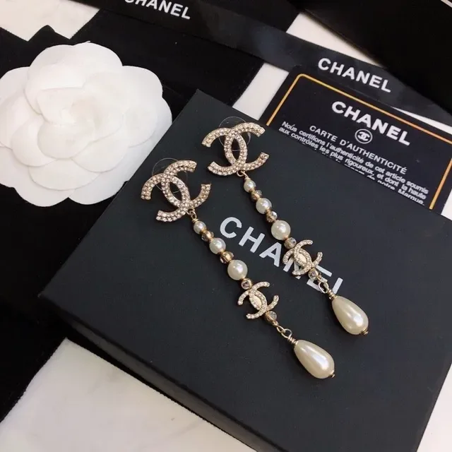 Chanel Pearl and Crystal Drop Earrings 4