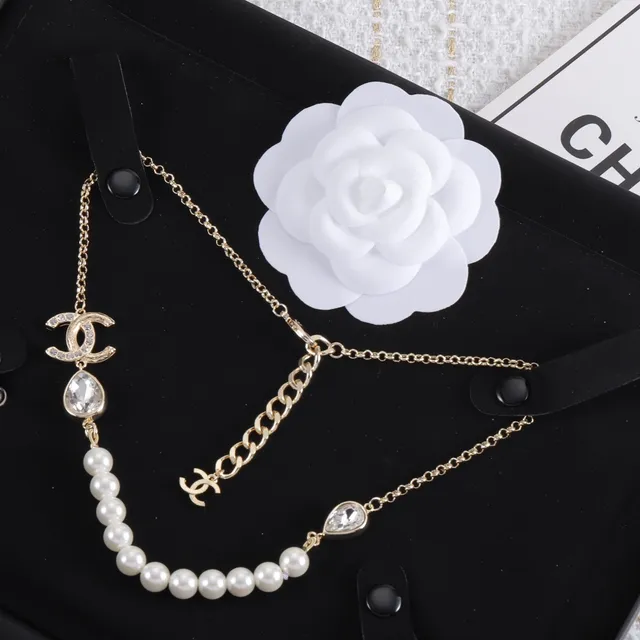 Chanel Pearl and Crystal Waist Chain Fashion Belt Bag 6