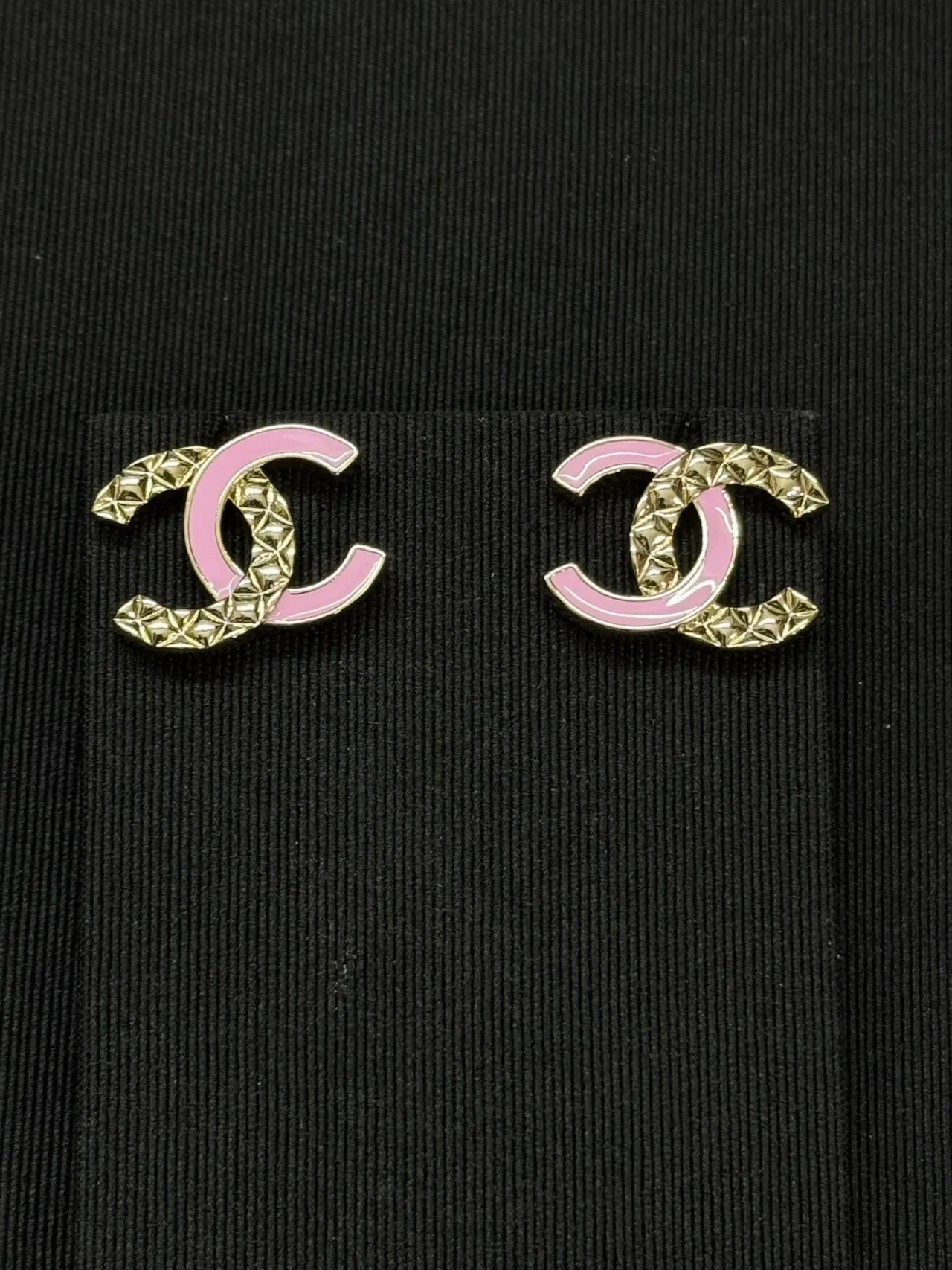 Chanel Pink Gold Interlocking CC Logo Enamel Earrings 2