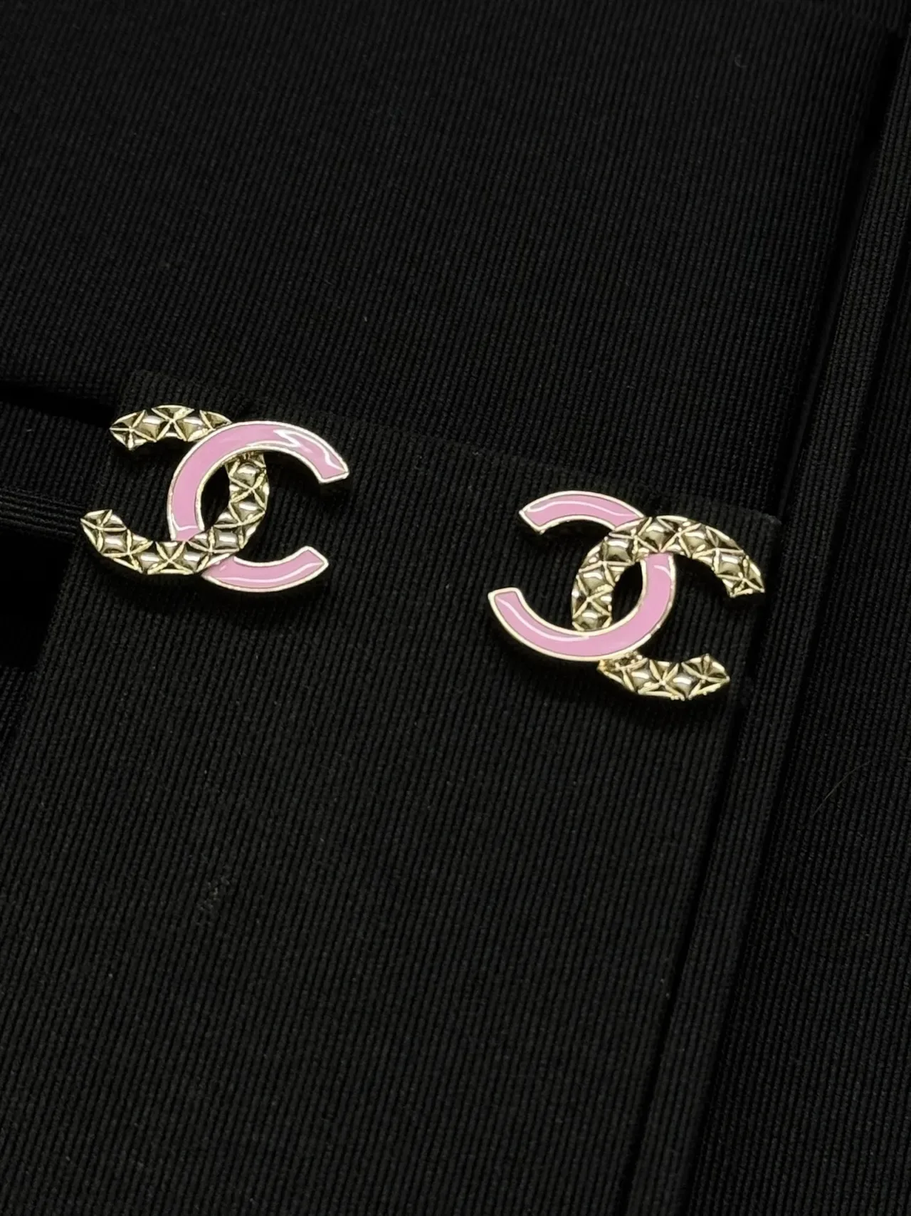 Chanel Pink Gold Interlocking CC Logo Enamel Earrings 4