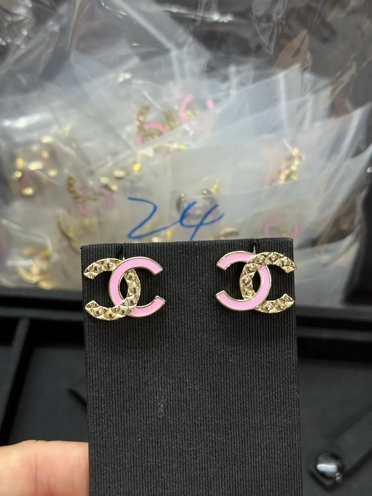 Chanel Pink Gold Interlocking CC Logo Enamel Earrings 6