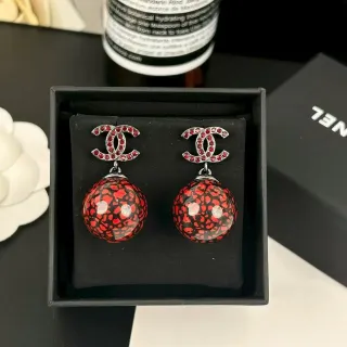 Chanel 红黑 CC Logo 晶体镶嵌 耳环