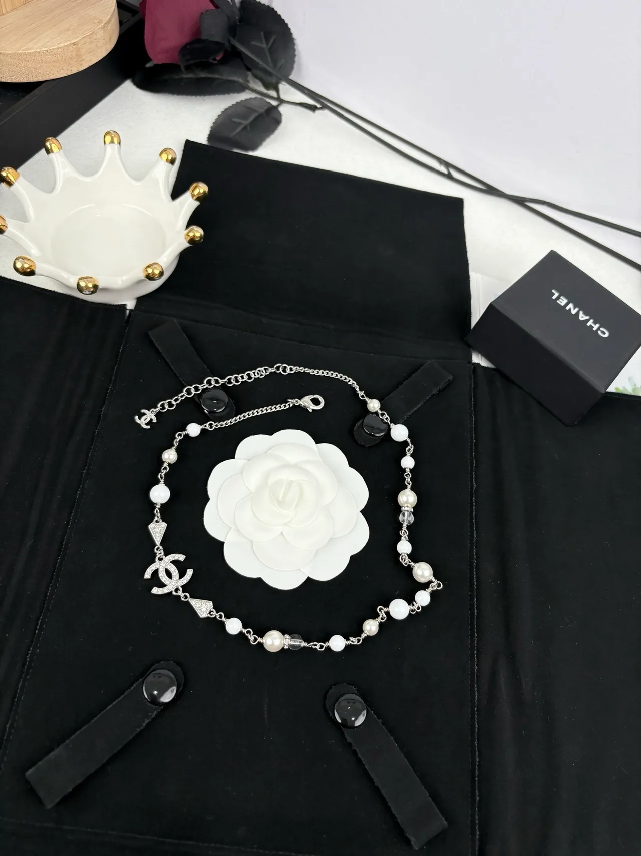 Chanel White Silver Pearl-Beaded Crystal-Accented Necklace 3