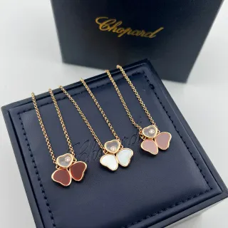 Collier triple-cœur pendentif en chaîne d'or rose rouge Chopard Happy Hearts