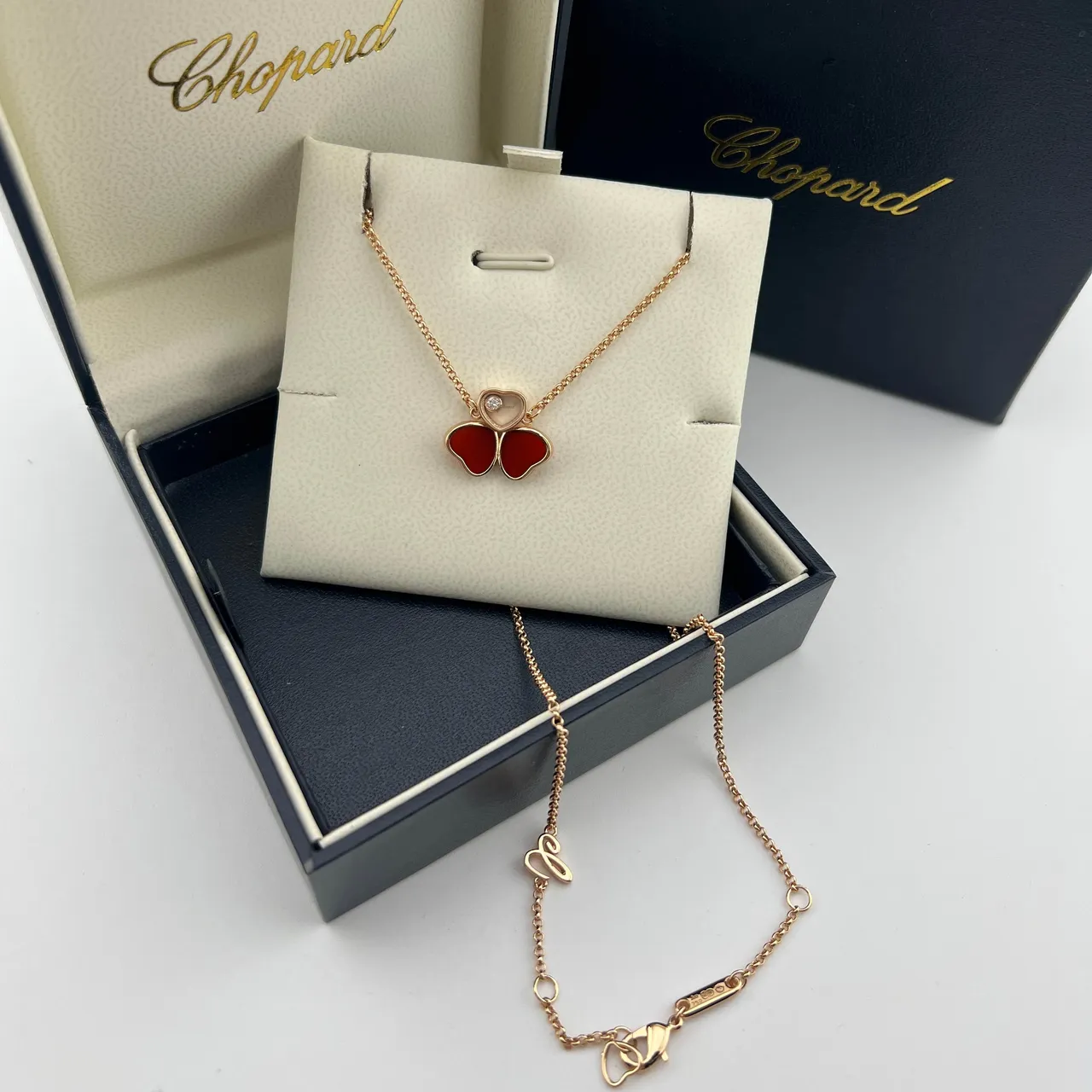Collier triple-cœur pendentif en chaîne d'or rose rouge Chopard Happy Hearts 4