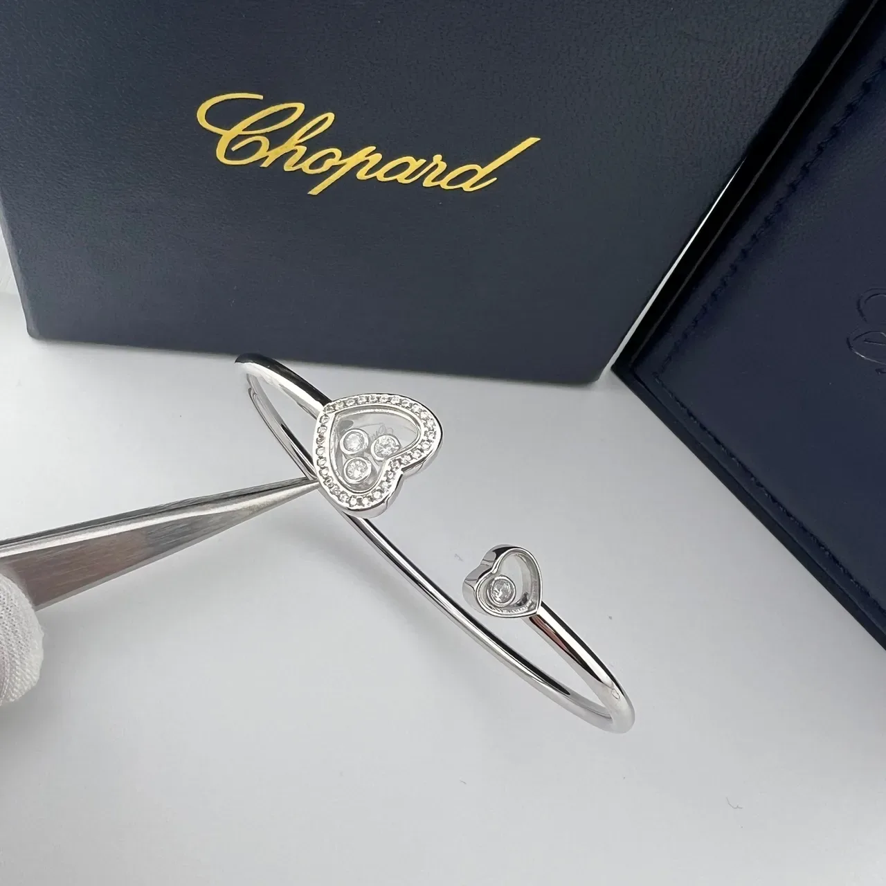 Chopard Happy Hearts Heart-Shaped Floating Diamond Bangle Bracelets 5