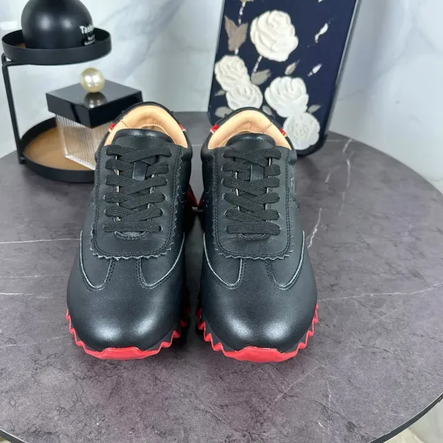 Christian Louboutin Sneaker Preto Vermelho Couro Superior Sola Ondulada Sneakers Lifestyle 4