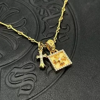 Chrome Hearts Croix et Pavé Carré Double Pendentif 4