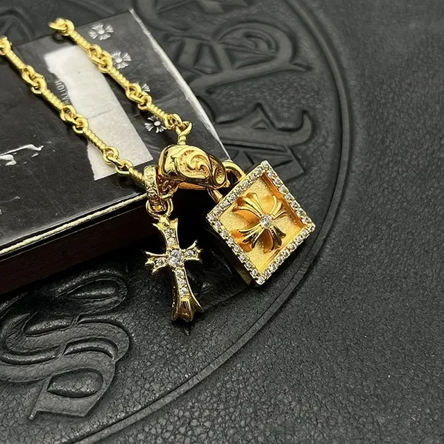 Chrome Hearts Croix et Pavé Carré Double Pendentif 6