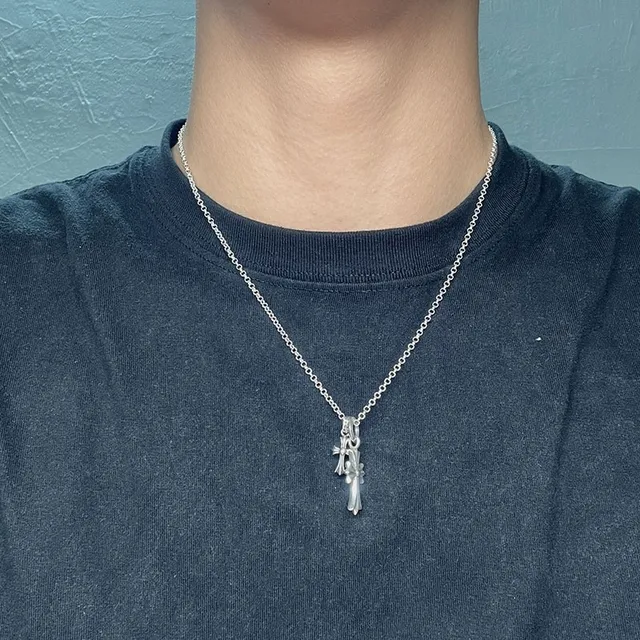 Chrome Hearts collier pendentif croix chaîne à billes en ton argent 2