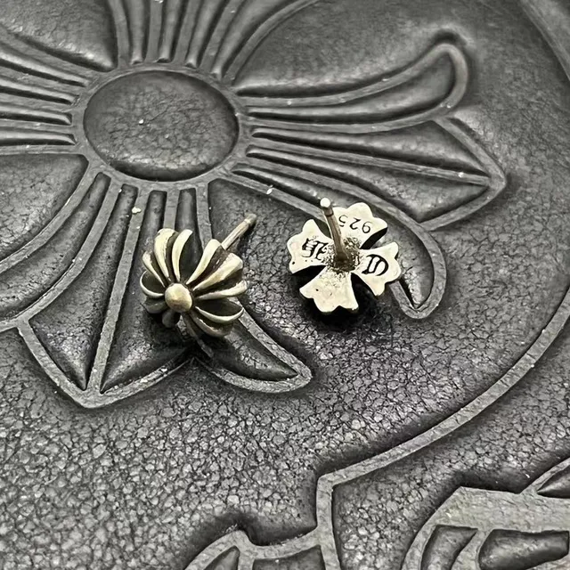 Chrome Hearts Boucles d'oreilles florales et croix 6