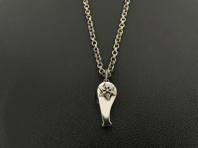 Chrome Hearts Pendentif Gothique Collier en Métal Argenté 5