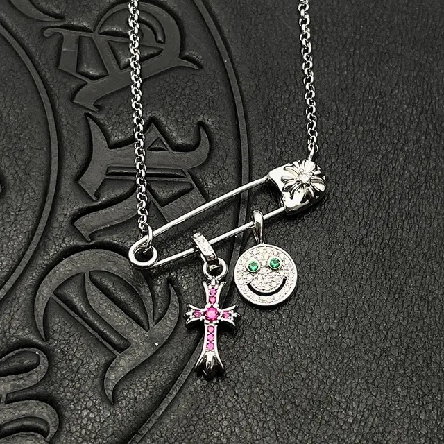 Chrome Hearts Épingle de Sécurité Croix et Visage Souriant Collier 2