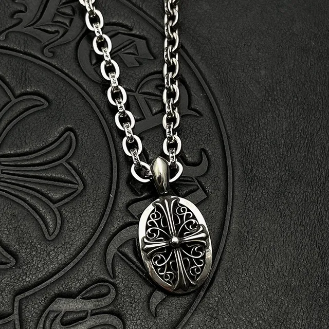 Chrome Hearts Collier à motif de croix en filigrane orné en argent 2
