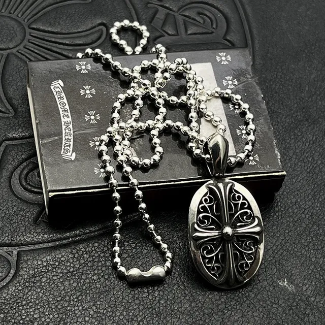 Chrome Hearts Collier à motif de croix en filigrane orné en argent 9