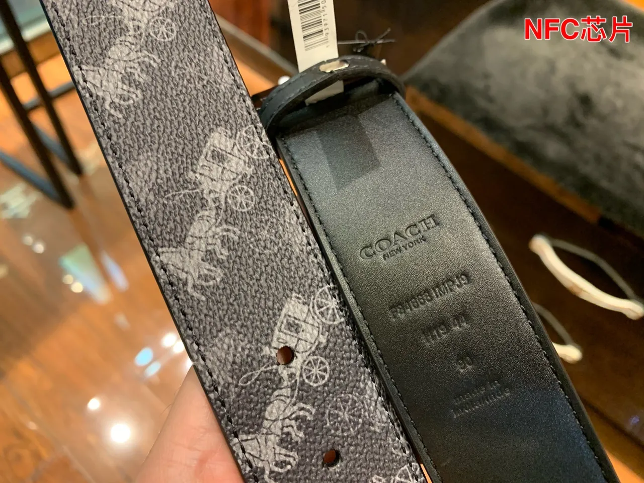 Cinto de couro texturizado Coach cinza preto com impressão Monogram 7