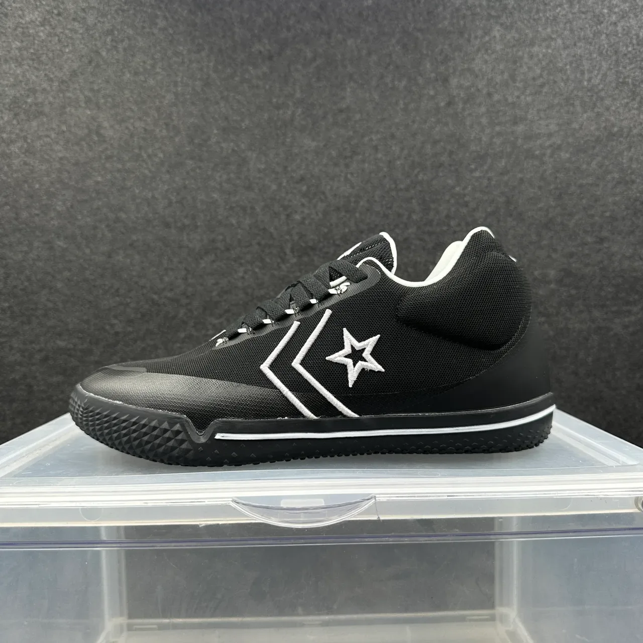 Converse Star Chevron حذاء رياضي أسود وأبيض أسلوب حياة 2